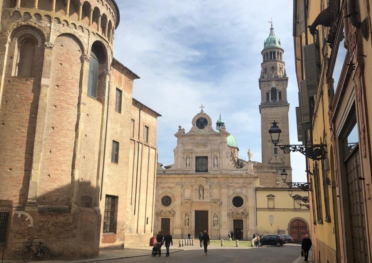 شقة Luxury 6 Al Duomo Di بارما المظهر الخارجي الصورة