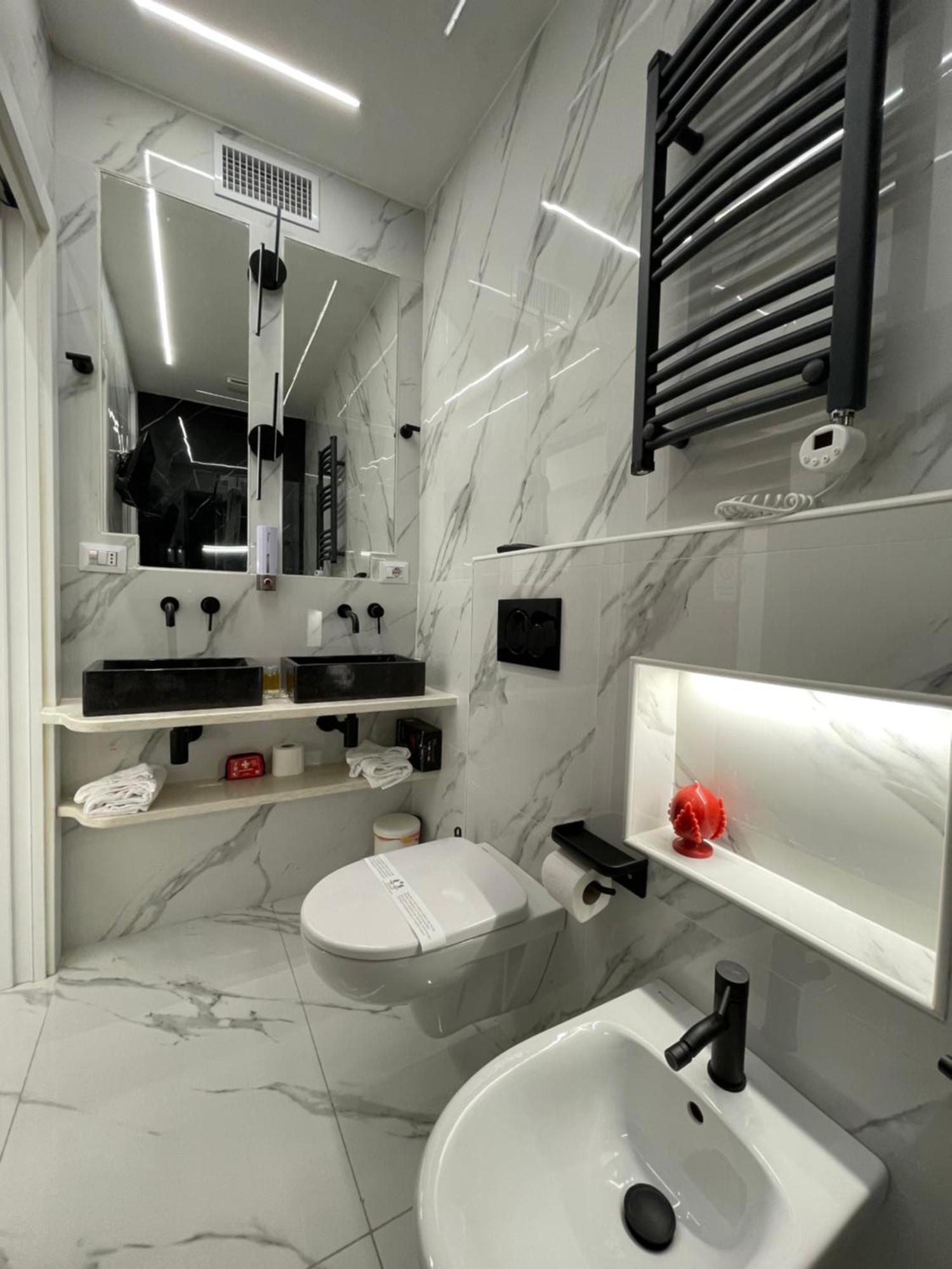 شقة Luxury 6 Al Duomo Di بارما المظهر الخارجي الصورة
